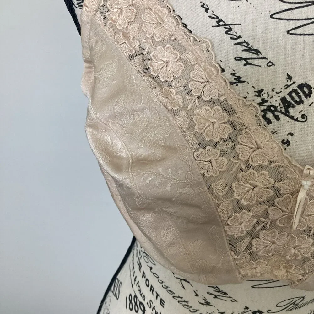 Wacaol Underwire Bra 40DD Beige Floral Lace Bow 858151